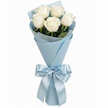 Букет 5 Белых роз Проуд в Георгиевске