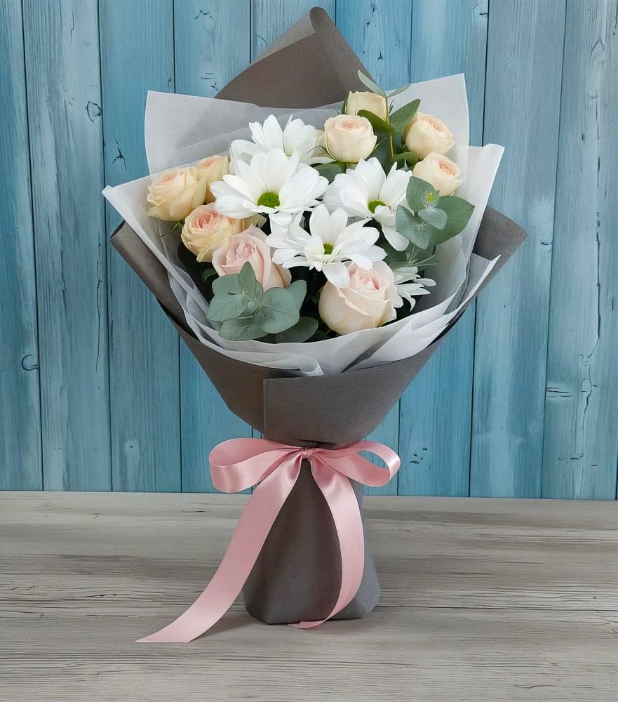 Букет цветов из: Хризантемы и Розы в Георгиевске