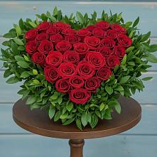 Цветочная композиция из Розы в виде сердца в Георгиевске