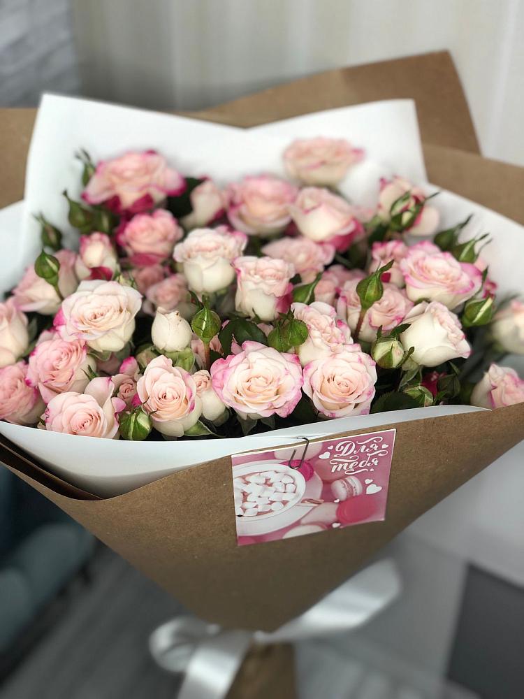 Букет цветов из: Розы в Георгиевске