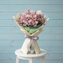 Букет цветов из:  Орхидеи и Розы в Георгиевске