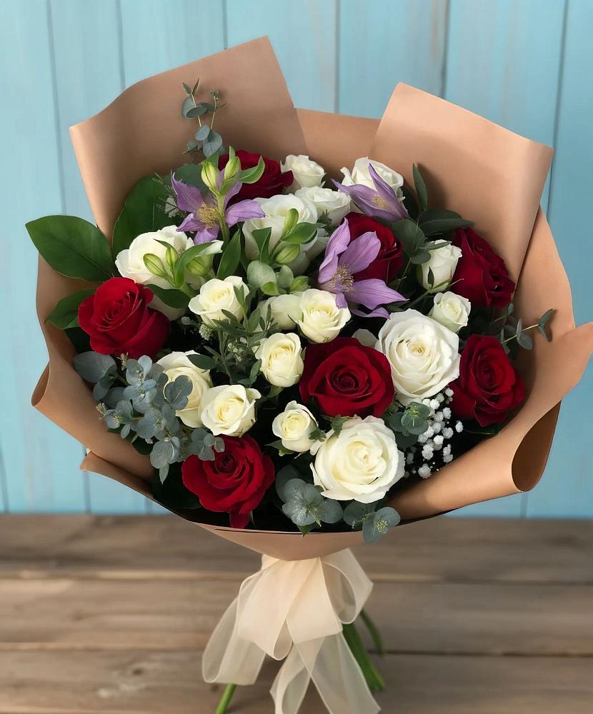 Букет цветов из: Розы и Альстромерии в Георгиевске